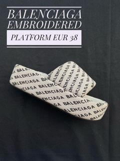 BALENCIAGA EMBROIDERED PLATFORM SANDALS- EUR38