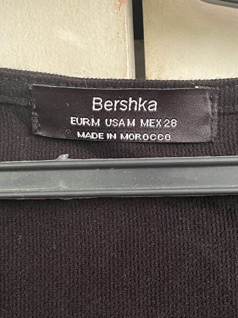 Bershka side wrap shirt sleeve top (Category: Blouses) located in Rizal. Submitted by chizzumss (Listing ID 1301559913, Image 3). Description: Used twice but still in mint condition Original Bershka Top Best fit (M- Semi Large) Loc: Antipolo City, Rizal.