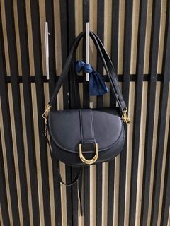 Black Crossbody/Shoulder Saddle Bag