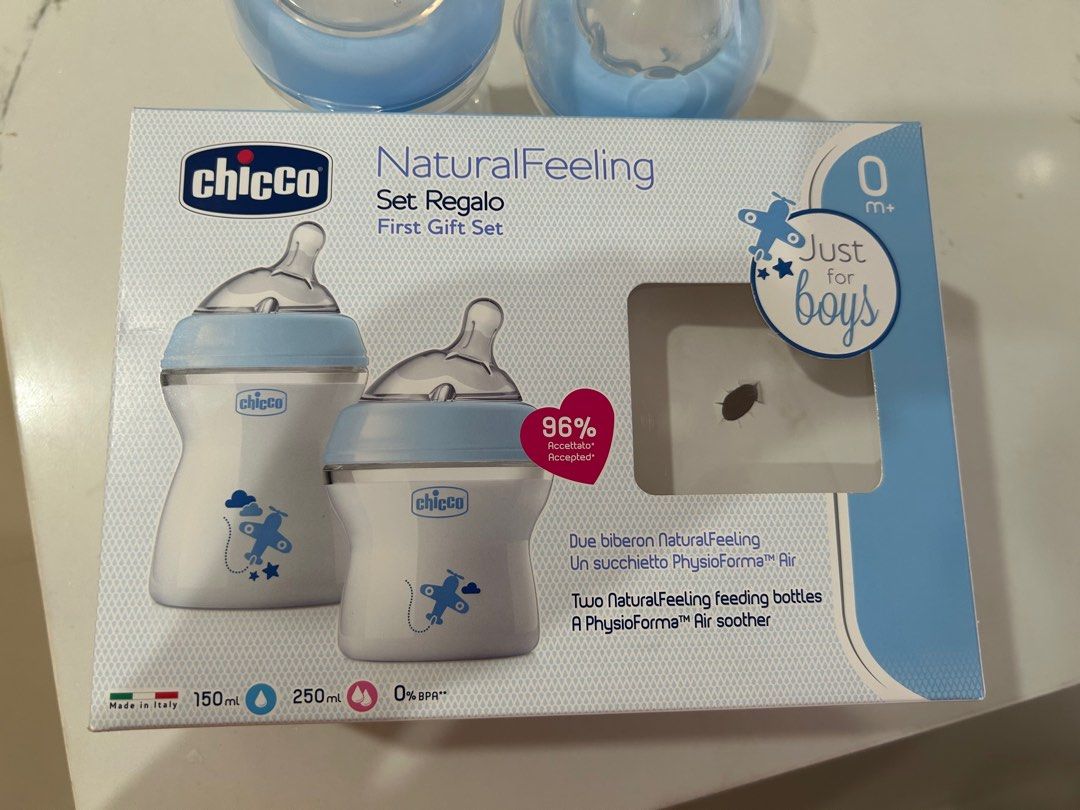 Chicco Milk Bottle (Category: Breastfeeding & Bottle Feeding) located in Quezon City. Submitted by jelli09 (Listing ID 1301502632, Image 2). Description: BRAND NEW (OPENED BOX) Rfs: gifted to me, won’t be able to use kasi meron na akong different brand bottle system. Kinuha ko lang yung pacifier.