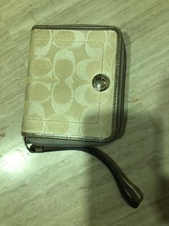 (Category: ) located in . Submitted by emily9999 (Listing ID 1301563554, Image 1). Description: .