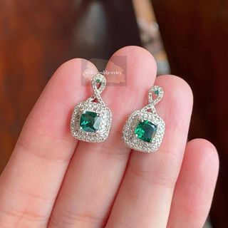 DIAMOND & EMERALD EARRINGS - With Certificate, Emerald-1.30 carats, Diamonds-0.60 carat, 3.50 grams, 16.7mm