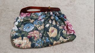 Floral canvas vintage purse with acrylic handle
