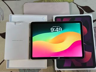 FOR SALE ONLY SLIGHTLY USED iPad AIR GEN 5 64 GIG WIFI WITH M1 CHIPS Pink, With Warranty Till July 27, 2024 Comes with Screen Protector, Case, Box Same S