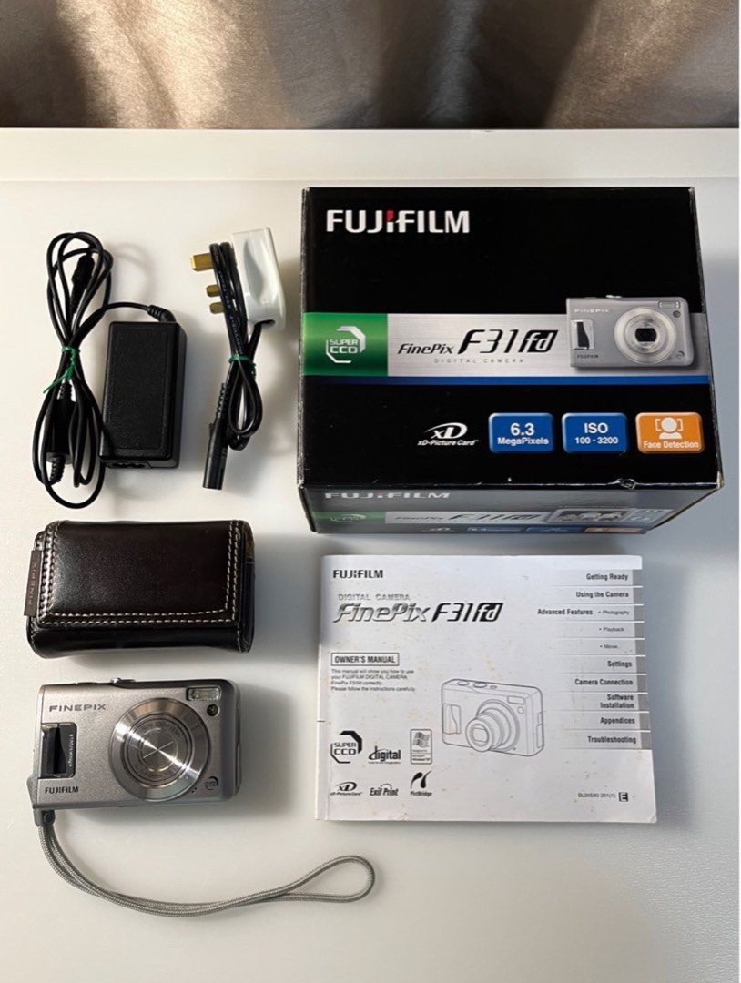 Fujifilm finepix f31fd, CCD cult discontinued digi cam from Japan