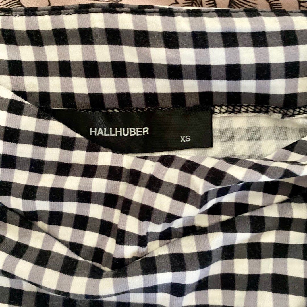 HALLHUBER Gingham Bow Top (Category: Sleeveless) located in Quezon City. Submitted by chie_95 (Listing ID 1301531669, Image 2). Description: Hallhuber Gingham Top Size XS: Fits S-M .