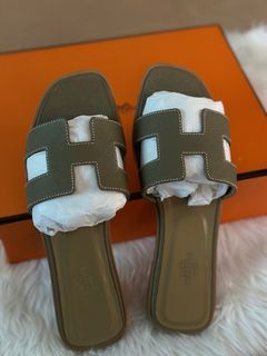 Hermes Oran Sandals Taupe size 37