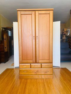 JAPAN SURPLUS FURNITURE 2 DOOR WARDROBE WITH 4 PULLOUT DRAWERS FG033  SIZE 35.5L x 23W x 71H in inches   (AS-IS ITEM) IN GOOD CONDITION