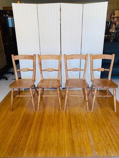 JAPAN SURPLUS FURNITURE 4SEATERS DINING CHAIRS  FG032  SIZE 15.5L x 15.5W x 18H in inches  (AS-IS ITEM) IN GOOD CONDITION