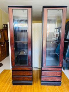 JAPAN SURPLUS FURNITURE BIG DISPLAY CABINET  2GLASS DOOR  6DRAWERS  ADSJUSTABLE SHELVES  SIZE 42.5L x 17.5W x 78H in inches FG025  (AS-IS ITEM) IN GOOD CONDITION