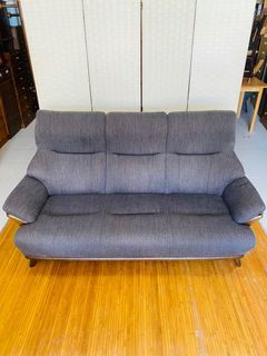 JAPAN SURPLUS FURNITURE NITORI 3 SEATERS HIGH BACK SOFA FG029  SIZE 67.5L x 29.5W x 15.5H in inches 25"SANDALAN HEIGHT 22"ARM REST (AS-IS ITEM) IN GOOD CONDITION