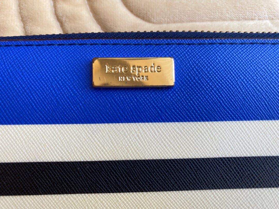 KATE SPADE Long Wallet (Category: Luxury Bags & Wallets) located in Baliuag. Submitted by nylinel (Listing ID 1301481405, Image 3). Description: KATE SPADE Wallet Size: L- 7.5” x H- 4” Preloved in good condition .