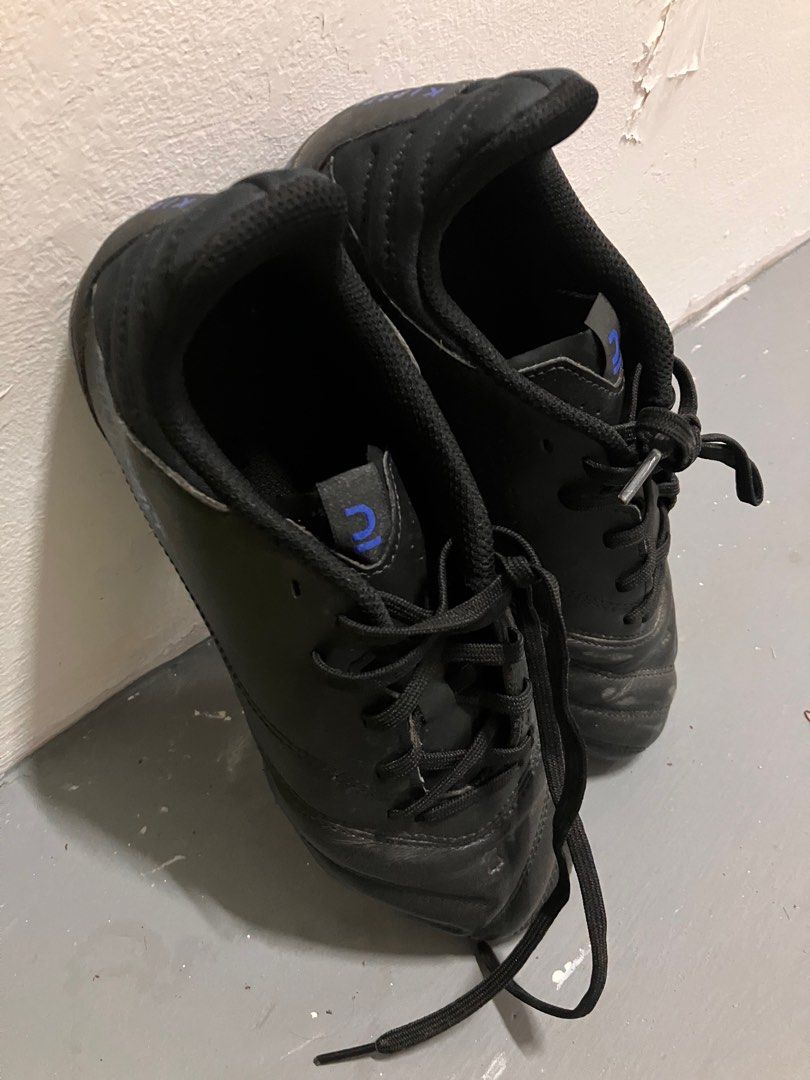 Kids leather football boots clearance
