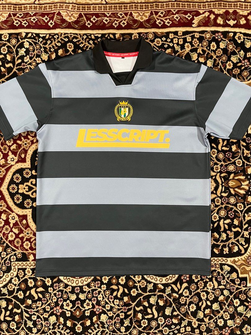 Les Script Jersey (Category: Activewear) located in Simpang Rengam. Submitted by amigoustore (Listing ID 1301591607, Image 2). Description: Size on tag 2XL (P25/L32) Include dustbag Mahal? Offer your price.
