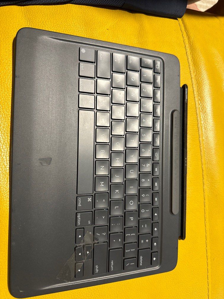 Logitech Slim Combo iPad 10.5 keyboard and case