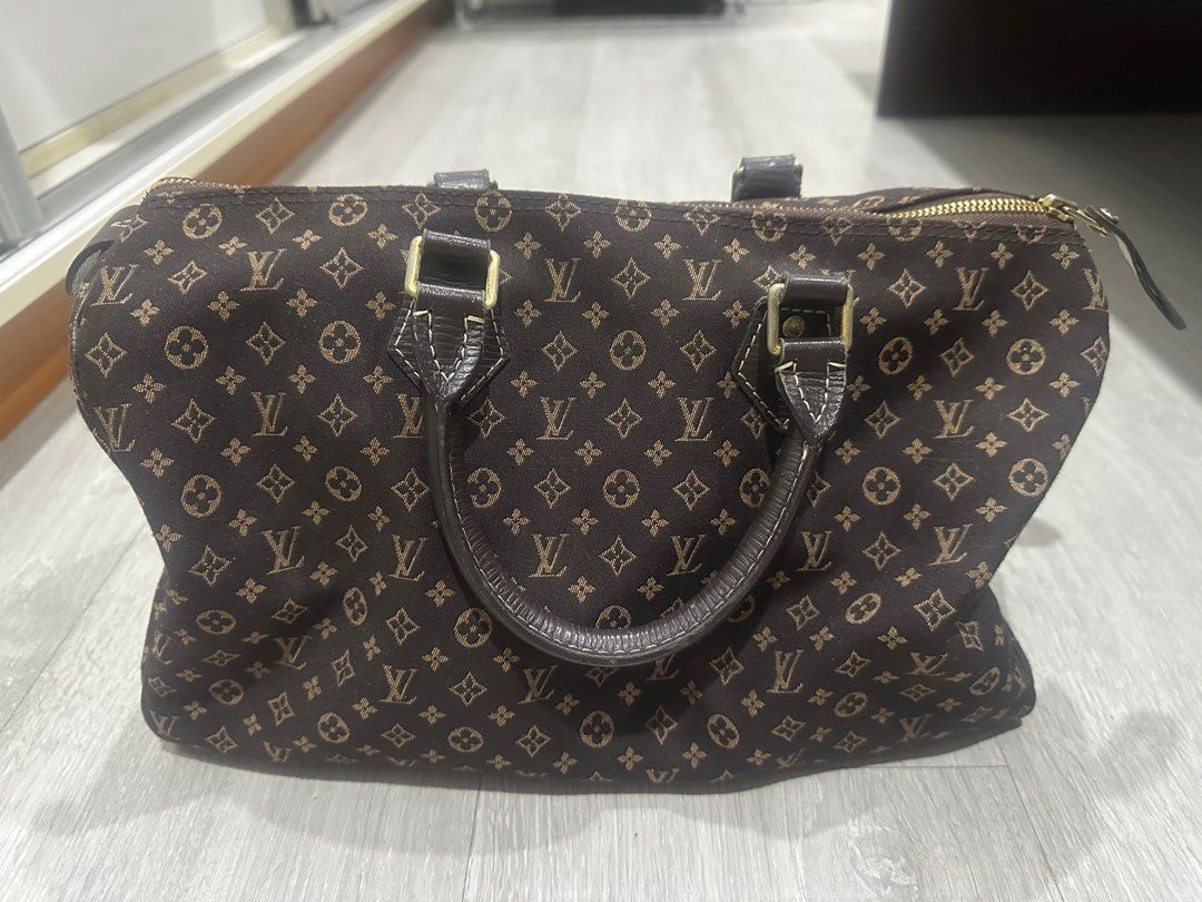 Louis Vuitton Doctors Bag (Category: Luxury Bags & Wallets) located in Makati City. Submitted by luxedeclutter (Listing ID 1301653635, Image 2). Description: Good conditon Well maintained .