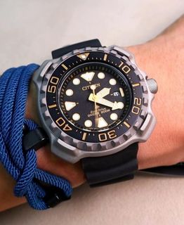 (Category: ) located in . Submitted by notorious_watches (Listing ID 1301610260, Image 1). Description: .