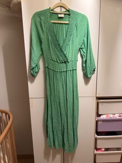 （分類：）位於 。 由 Akalismom 提交（商品編號 1301632431，圖片 1）。簡介： 。