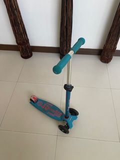 Maxi micro scooter, reference price 8990 php