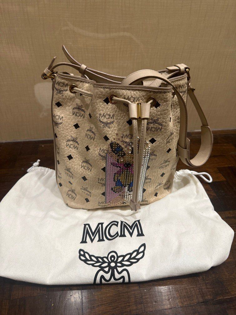MCM drawstring (Category: Shoulder Bags) located in Singapore. Submitted by happyu (Listing ID 1301557071, Image 1). Description: .