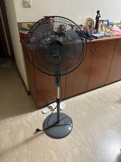 (Category: ) located in . Submitted by ecthelion (Listing ID 1301595476, Image 1). Description: .