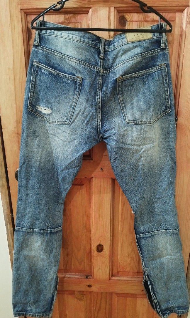 mnml.la m1 distress denim (Category: Jeans) located in Alicia. Submitted by wrence_09 (Listing ID 1301599600, Image 2). Description: .