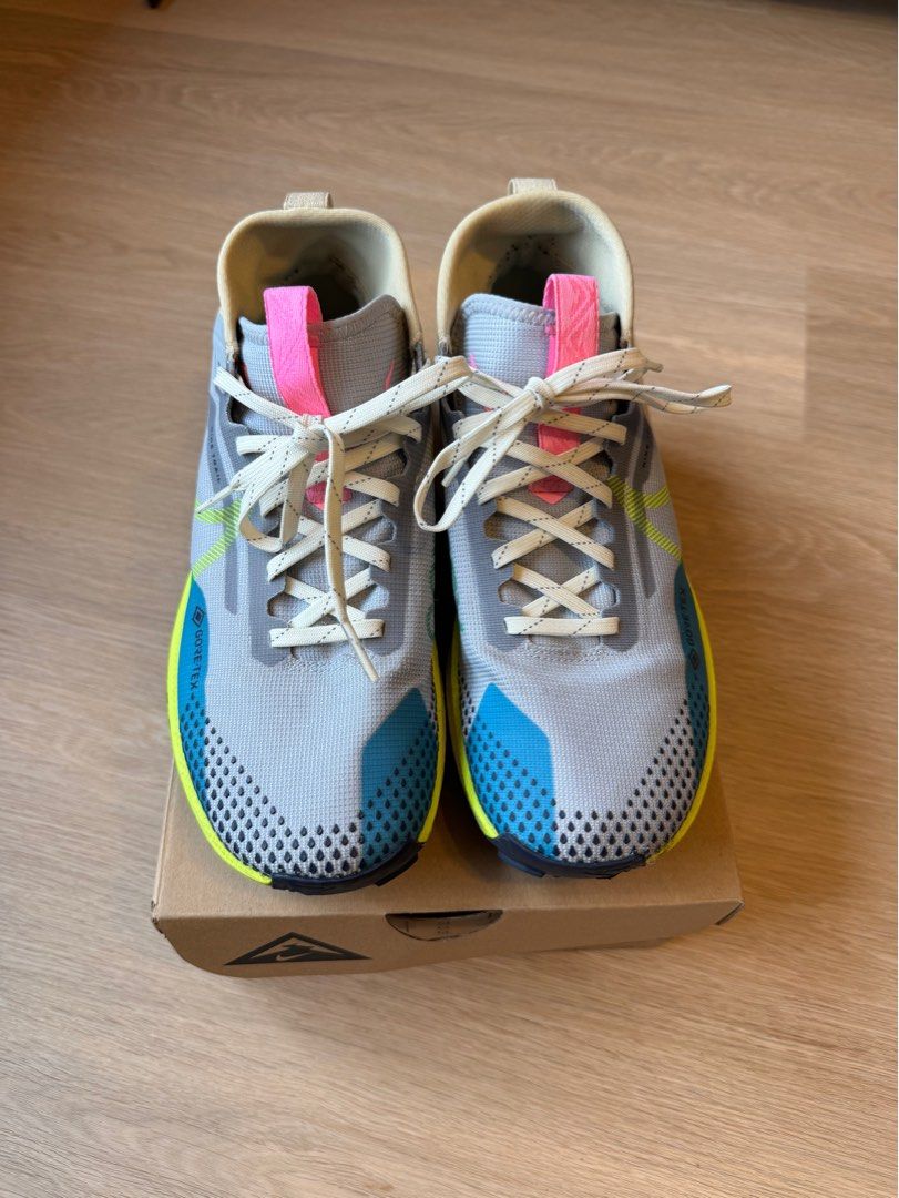 Nike Pegasus Trail 4 Gore-Tex 防水行山鞋US7.5, 女裝, 鞋, 波