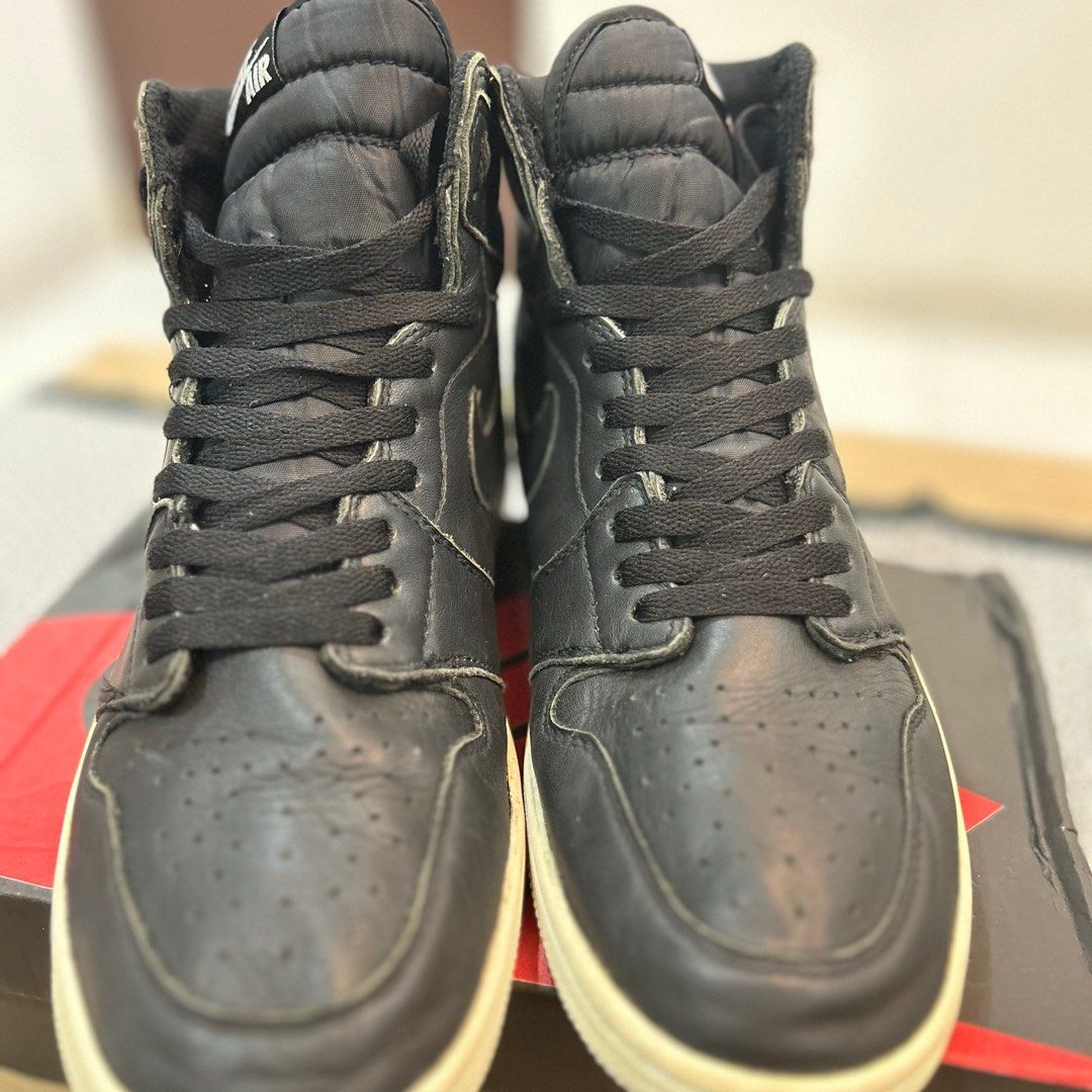 NIKE AJ1 RETRO HIGH CYBER MONDAY