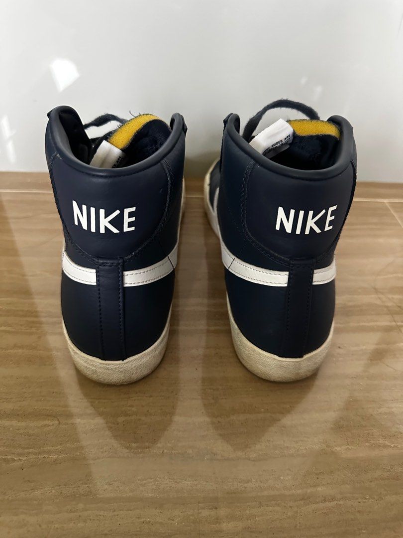NIKE SIZE US 11