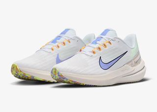 Nike Women's Air Winflo 9 Premium Road Running Shoes - White