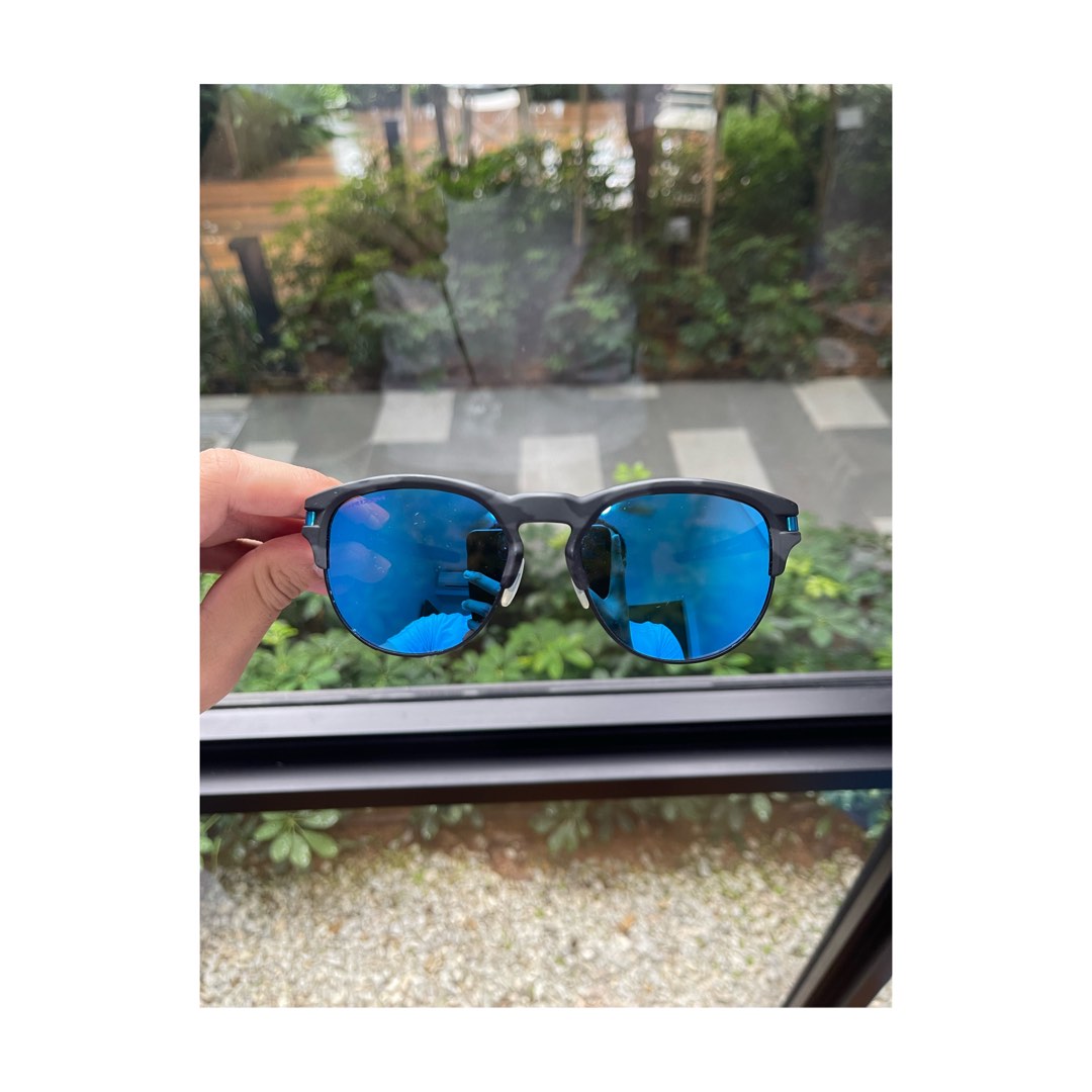 Oakley latchkey airport exclusive Men s Fashion Watches Accessories Sunglasses Eyewear on Carousell