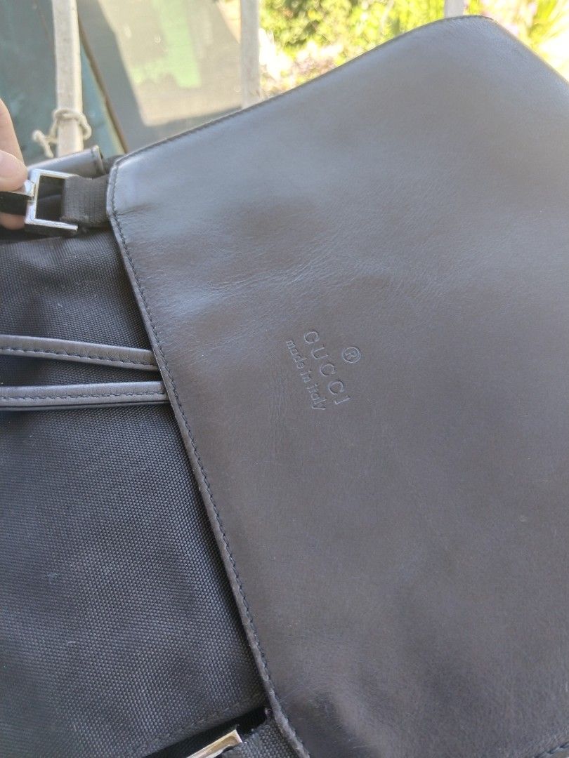 ORIGINAL GUCCI backpack (Category: Luxury Bags & Wallets) located in Bacoor. Submitted by lushlifeshoppe (Listing ID 1301532356, Image 3). Description: RUSH SALE!!! LAST PRICE!!!!!!!!!! THIS IS NOT UKAY. PERSONALLY OWNED and bought in Japan. no flaws. minimal sign of use on the hardwares. 💯% guaranteed authentic or money back x3 if proven fake. search for the code. medium size. canvas and genuine leather material.