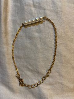 Dainty Pearl Golden Bracelet