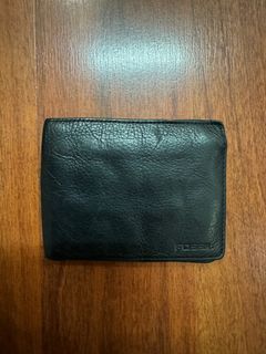 Preloved Fossil genuine Leather Wallet