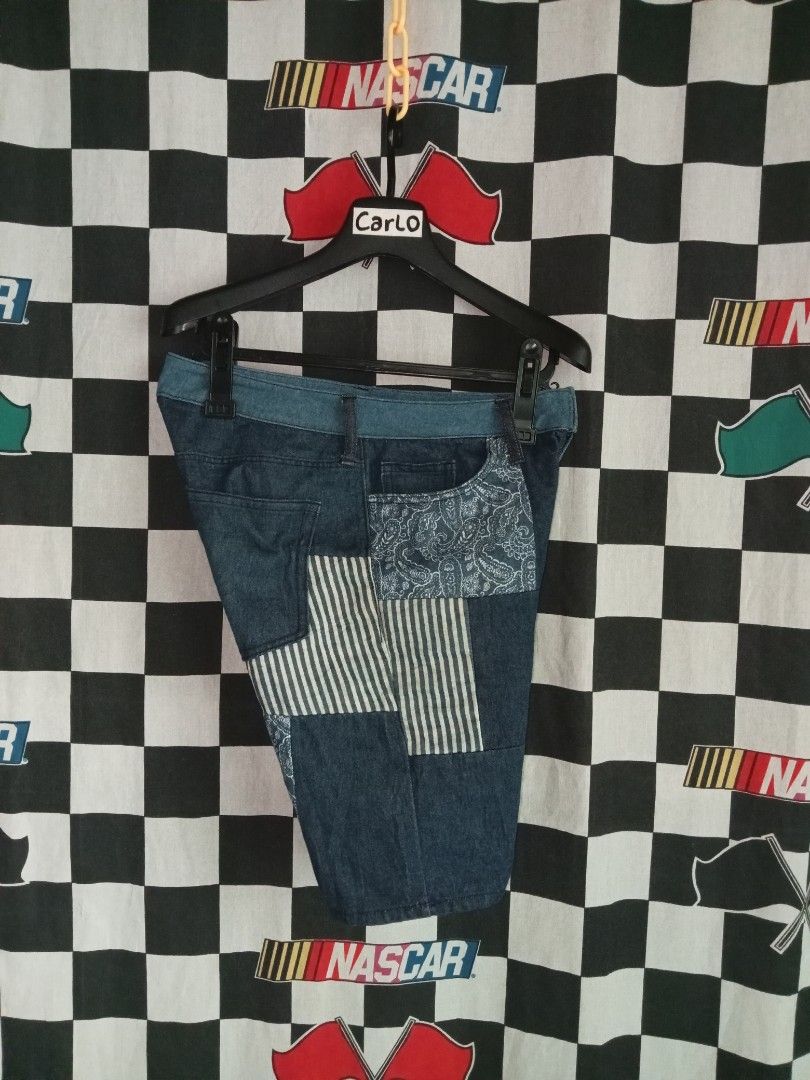 Pull and bear patch work walkshort (Category: Shorts) located in Bagabag. Submitted by thrift_stories96 (Listing ID 1301580202, Image 1). Description: Pull and bear patch work walkshort Waistline - 30 Length - 18.5 Leg opening - 9 Condition - excellent No flaw.