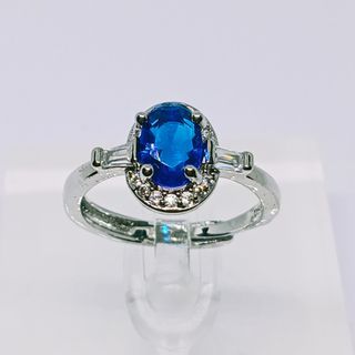 Sapphire ring. 18k plated.