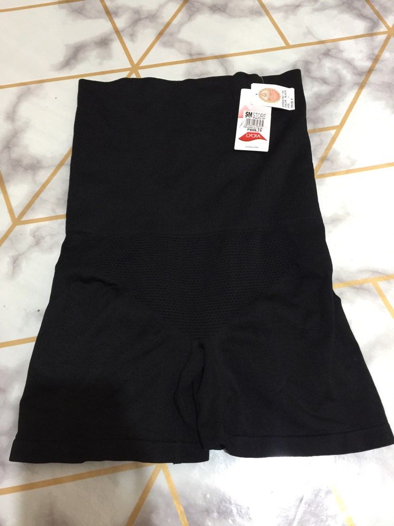 Seamless Girdle (Category: Undergarments & Loungewear) located in Pasay City. Submitted by dheyaaa (Listing ID 1301634443, Image 1). Description: Brandnew .