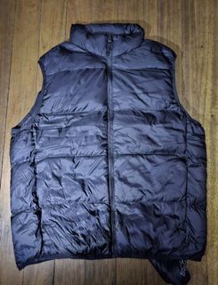 Uniqlo packable puffer vest