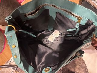 (Category: ) located in . Submitted by mummychris (Listing ID 1301595298, Image 1). Description: .