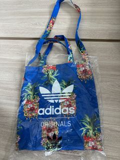 （分類：）位於 。 由 mm_cc 提交（商品編號 1301716054，圖片 1）。簡介： 。