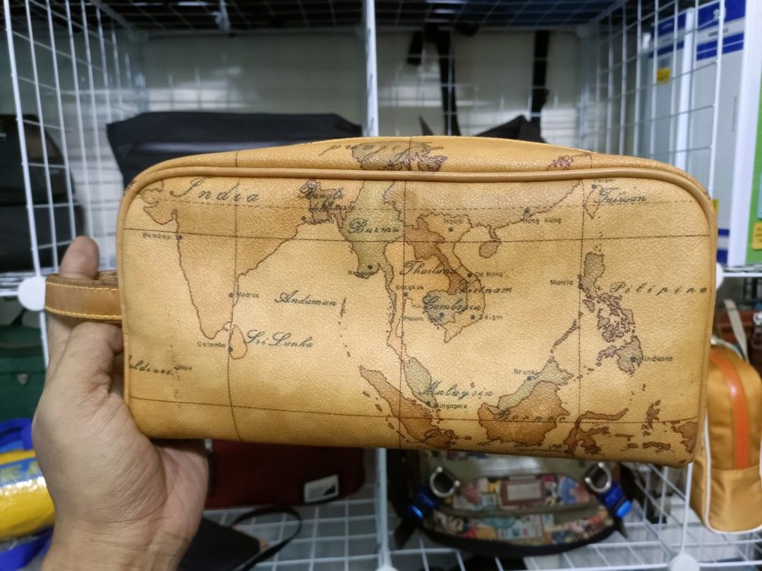 Alviero Martini clutch bag Men s Fashion Bags Belt bags Clutches and Pouches on Carousell