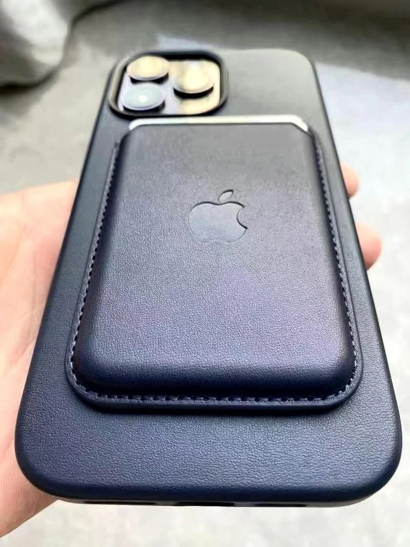 Apple iPhone FineWoven Wallet with MagSafe - Brown, Mobile Phones