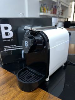 B COFFEE MACHINE w/box (black & white)