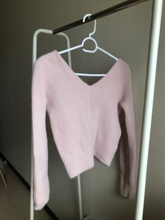 H&M  Vneck Sweater