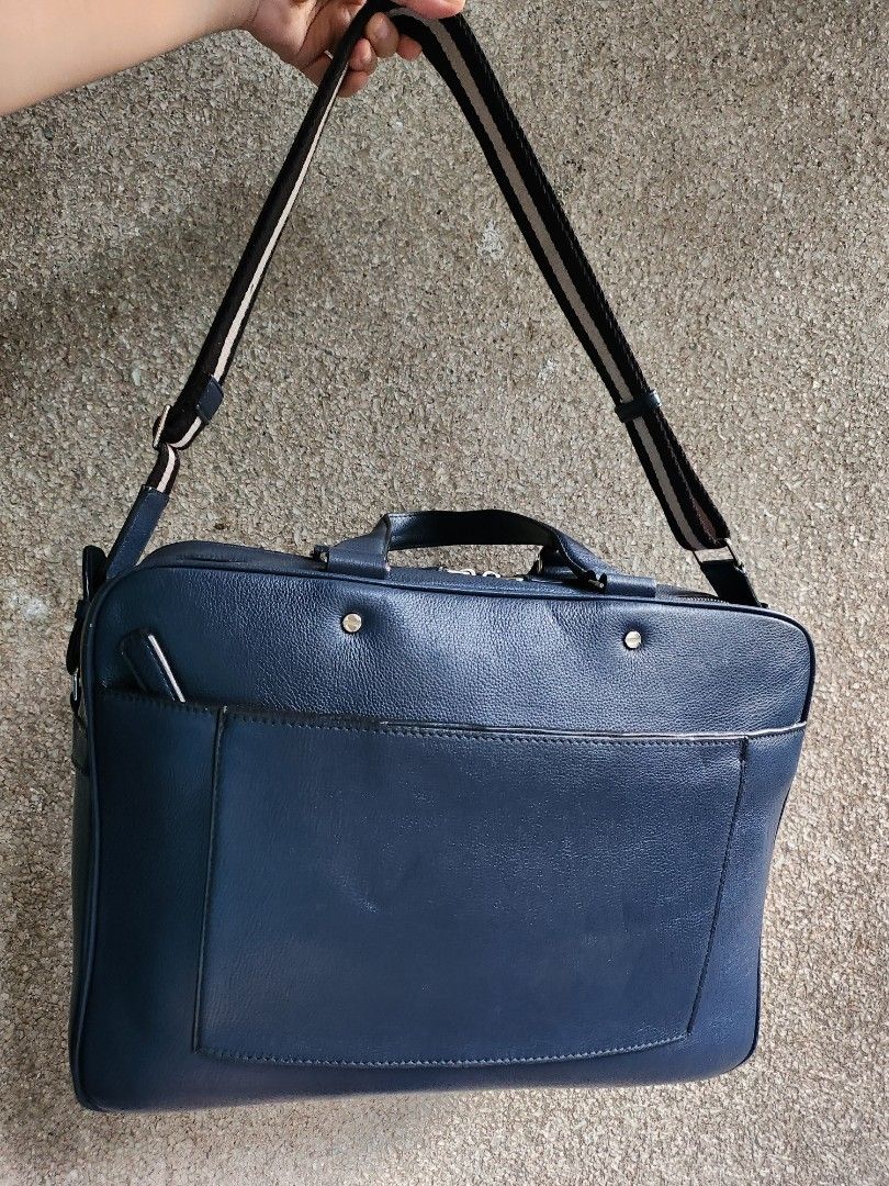 Bally Laptop Bag (Category: Luxury Bags & Wallets) located in Butuan. Submitted by yangzzzverzosa (Listing ID 1300277673, Image 3). Description: minimal signs of wear in good condition Lx16" Hx11.5" Wx4" large size.