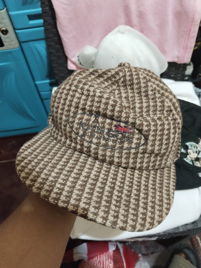 Beret mickey, kangol , under amor snP (Category: Caps & Hats) located in General Santos City (Dadiangas). Submitted by gianizm (Listing ID 1301690155, Image 2). Description: .