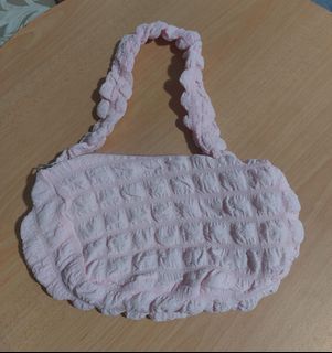 (Category: ) located in . Submitted by hojmin (Listing ID 1301843228, Image 1). Description: .
