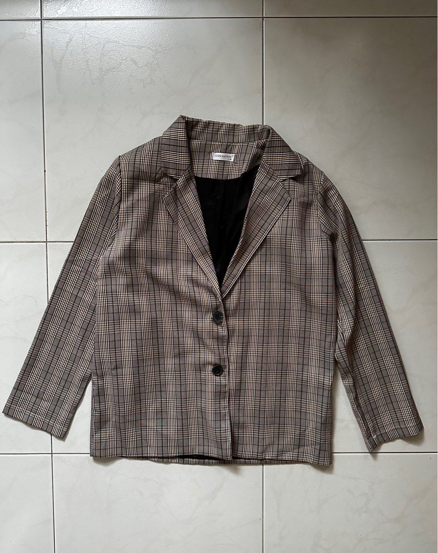 Checkered Outer (Category: Coats, Jackets and Outerwear) located in Singapore. Submitted by rararasputin (Listing ID 1301674875, Image 1). Description: No pocket, but nice as a layer. Never worn. Price incl mailing..