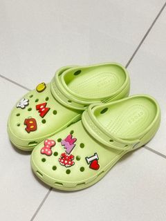Crocs light green clogs