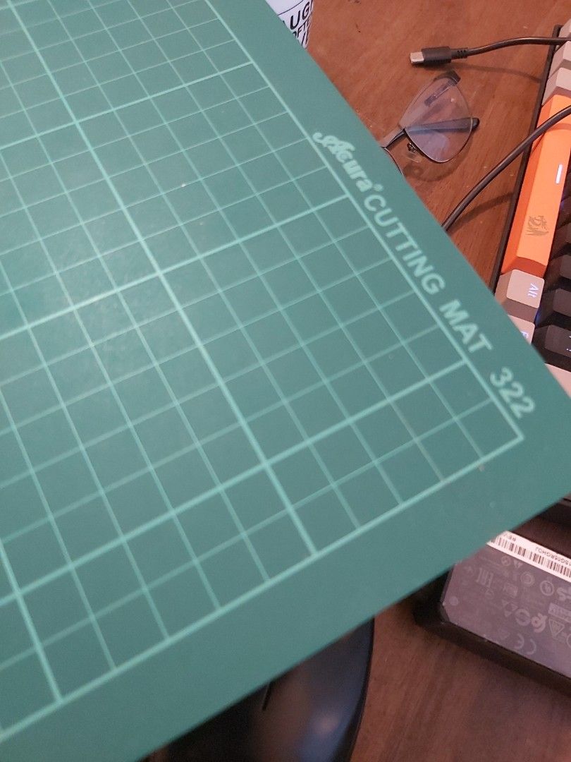 Cutting mat 322 (Category: Craft Supplies & Tools) located in Mandaluyong City. Submitted by odaysmith (Listing ID 1301716583, Image 2). Description: slightly used for scrunchie only mandaluyong area 500 pesos only.
